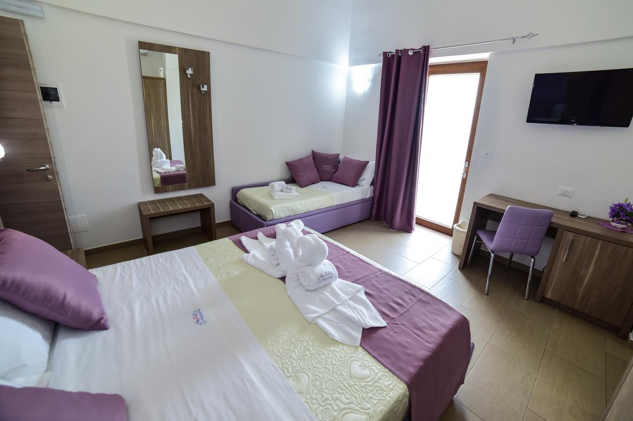 La Palazzina Bed & Breakfast Porto Cesareo Dış mekan fotoğraf